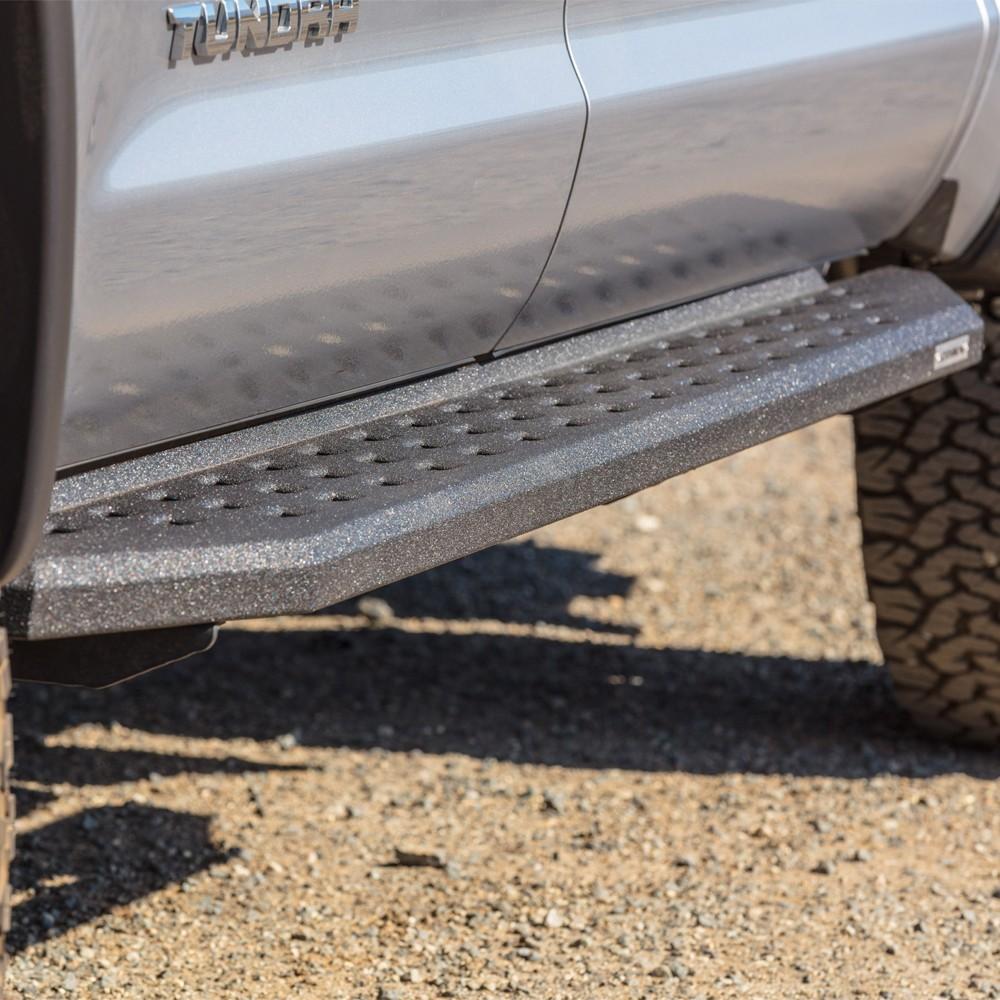 Go Rhino sidesteps RB20 met beschermede coating - Jeep Wrangler JK 2 deurs Go Rhino sidesteps RB20 met beschermede coating - Jeep Wrangler JK 2 deurs